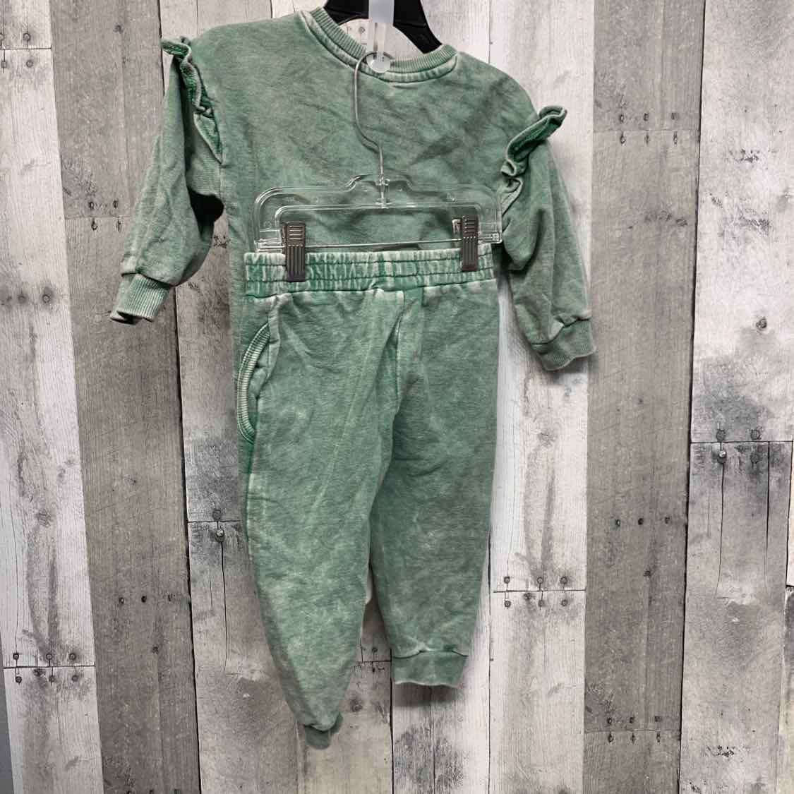 Size 18 Months Green/Red Jessica Simpson Sweats - 2pc