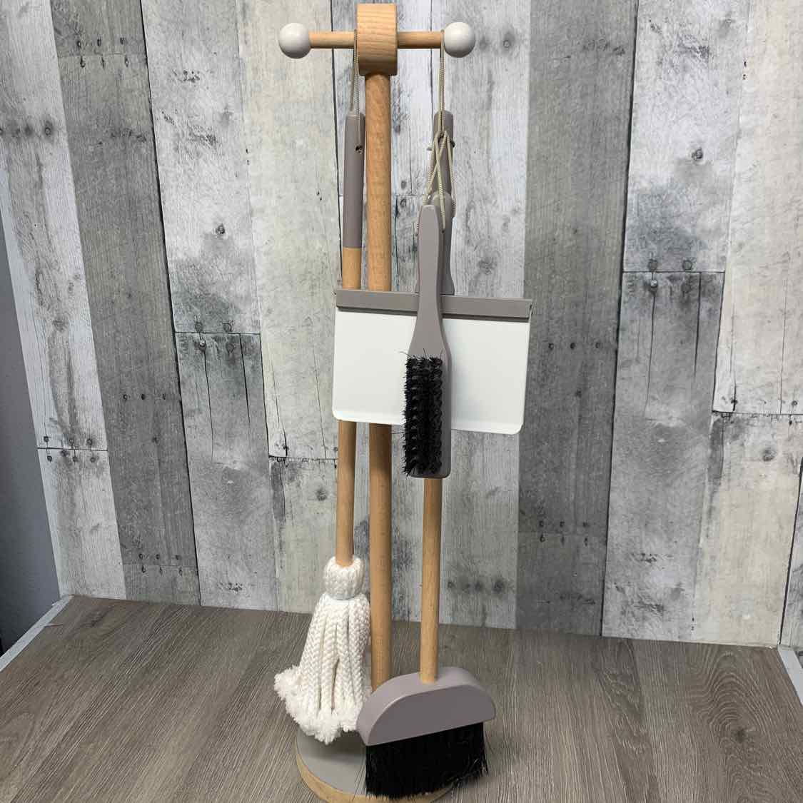 Generic Gray Cleaning Toy