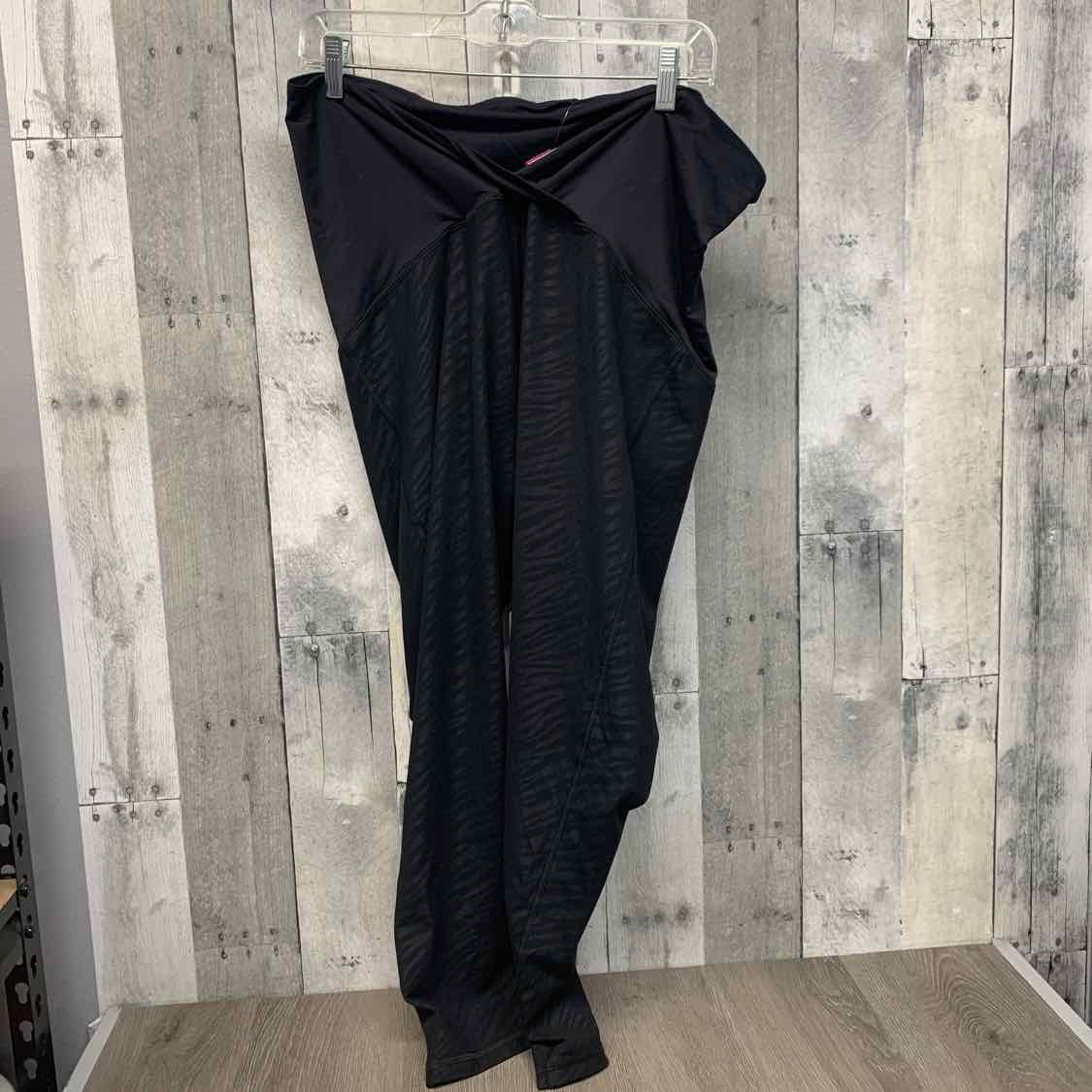 Size XXL Black Animal Print Isabel Maternity Active Pants
