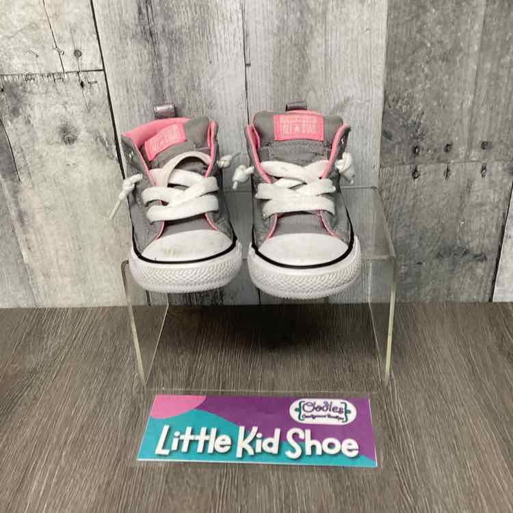 Size 6 Gray Converse Sneakers