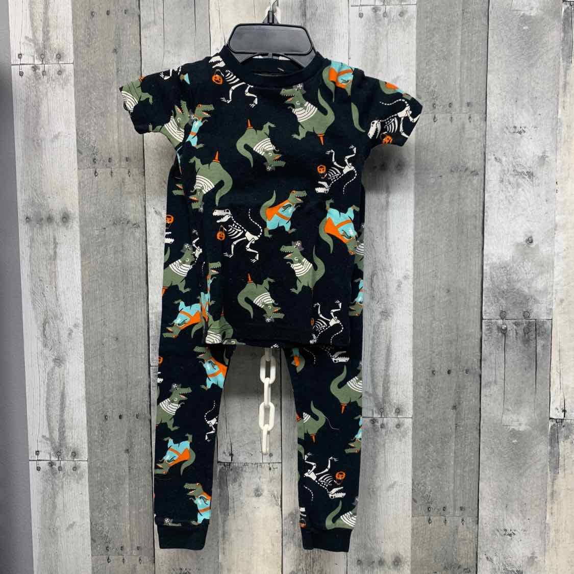 Size 4T Black Print Just One You 2pc PJs