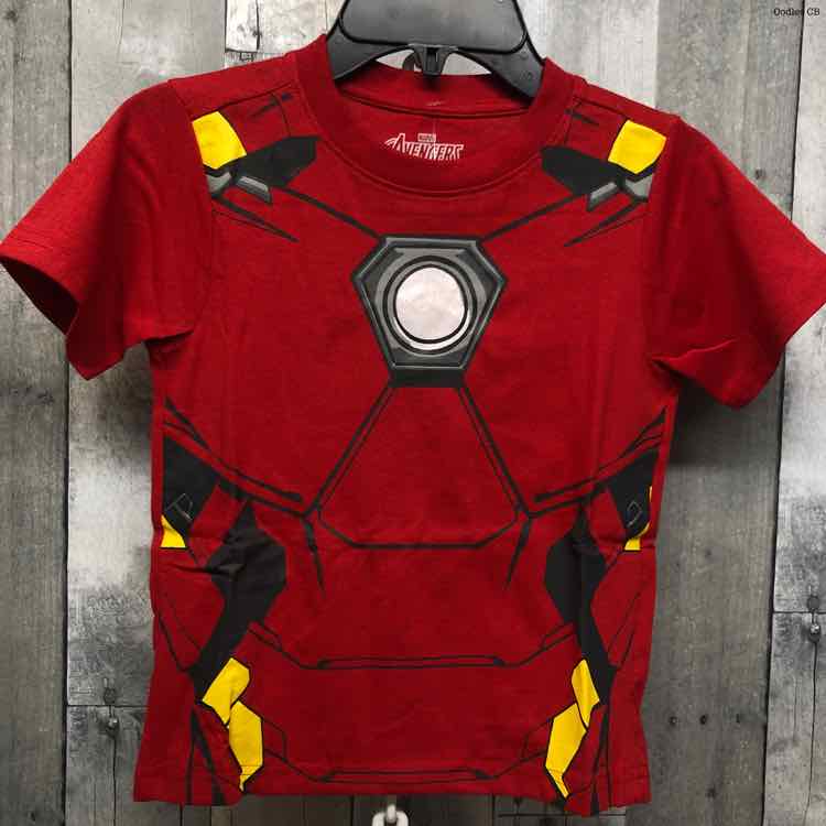 Size 7 Red Graphic Marvel T Shirt