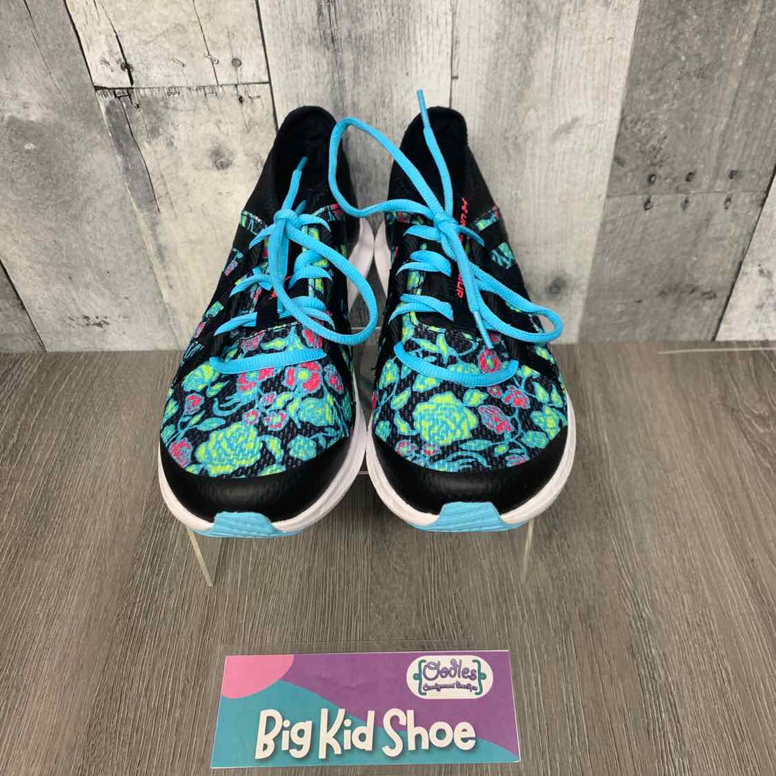 Size 5.5 Black/Blue Sport Brand Sneakers