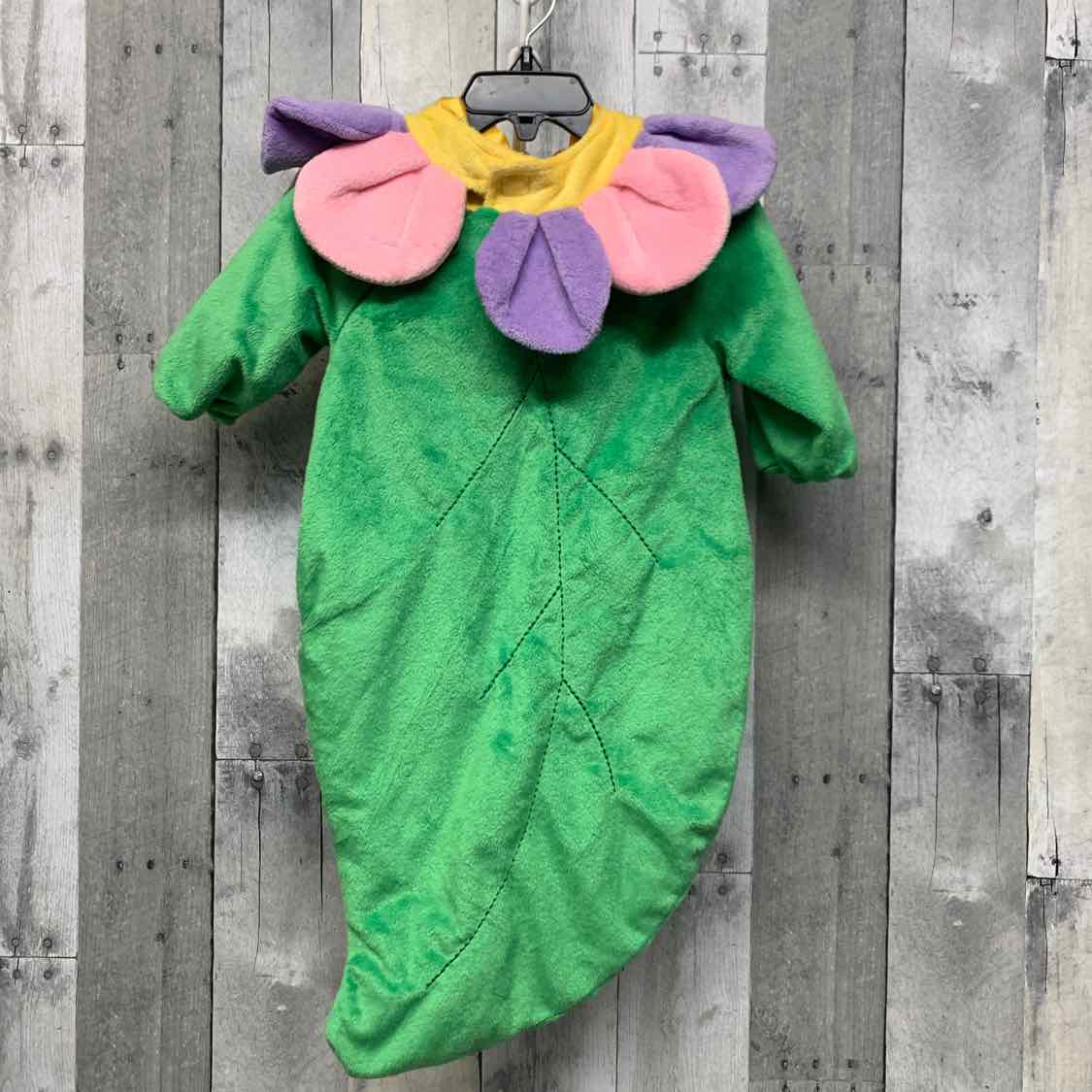 Target Green Size 0-6 Months Halloween Costume - Little Kid