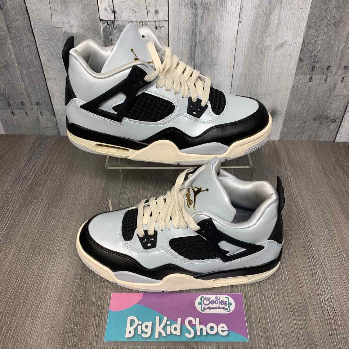 Size 5.5 Silver/Black Sport Brand Sneakers