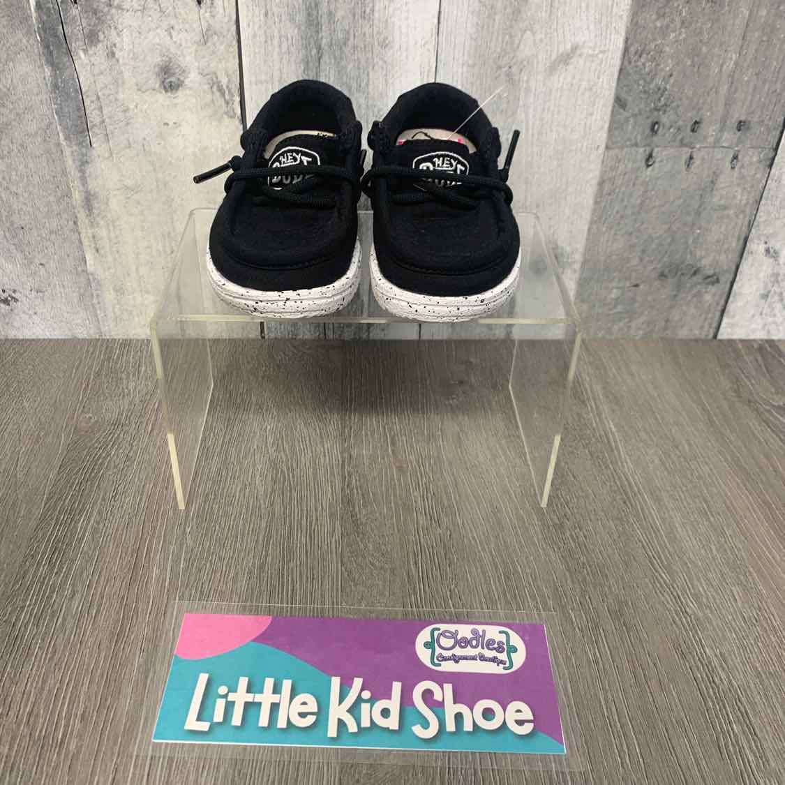 Size 5 Black Hey Dude Loafers