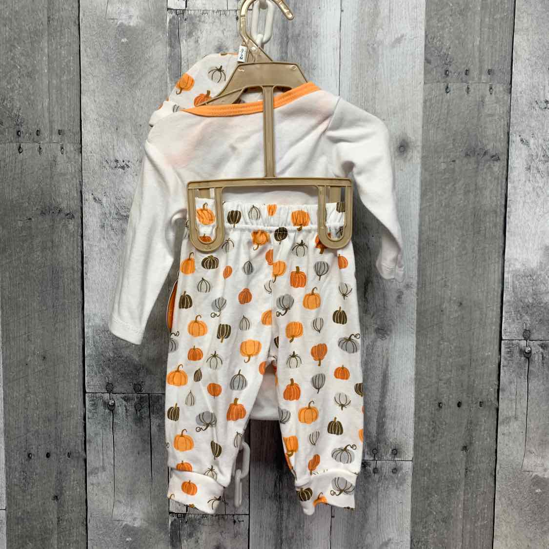 Size 0-3 Months White/Orange Chick Pea Shirt/Pants