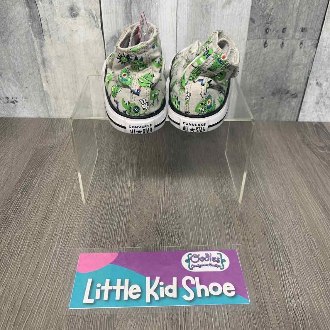 Size 7 Gray/Green Converse Sneakers