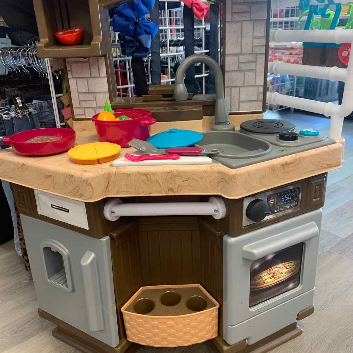Little Tikes Brown/Red Kitchen Set