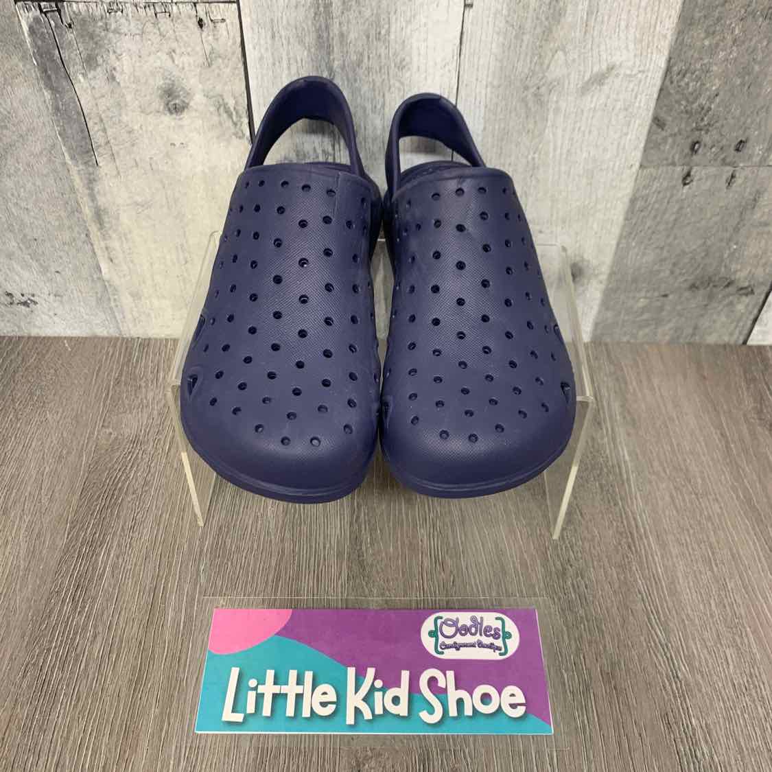 Size 11/12 Navy Totes Water Shoes