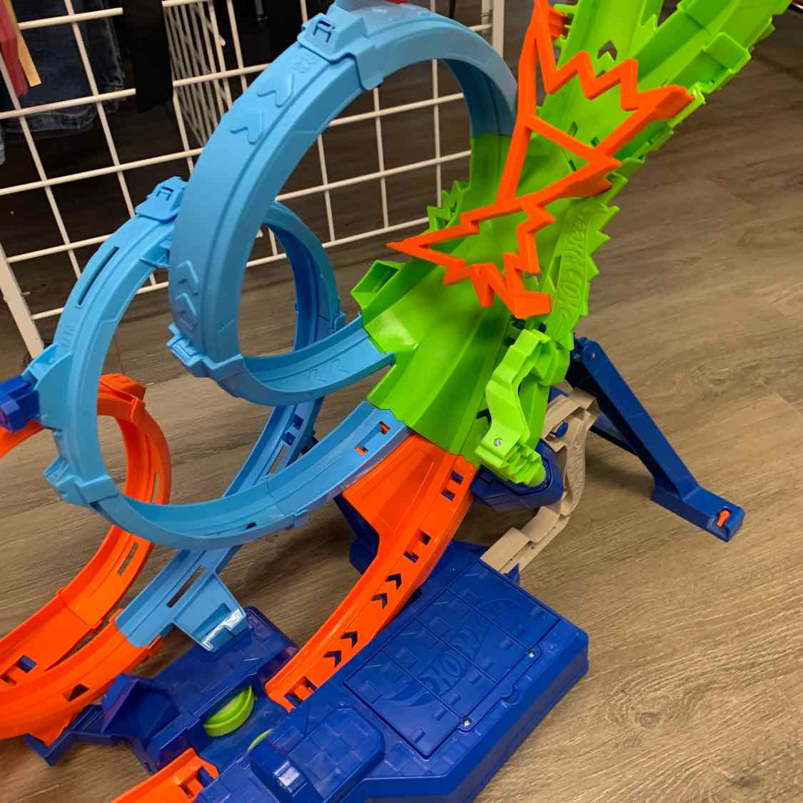 Hot Wheels Blue/Orange Race Track