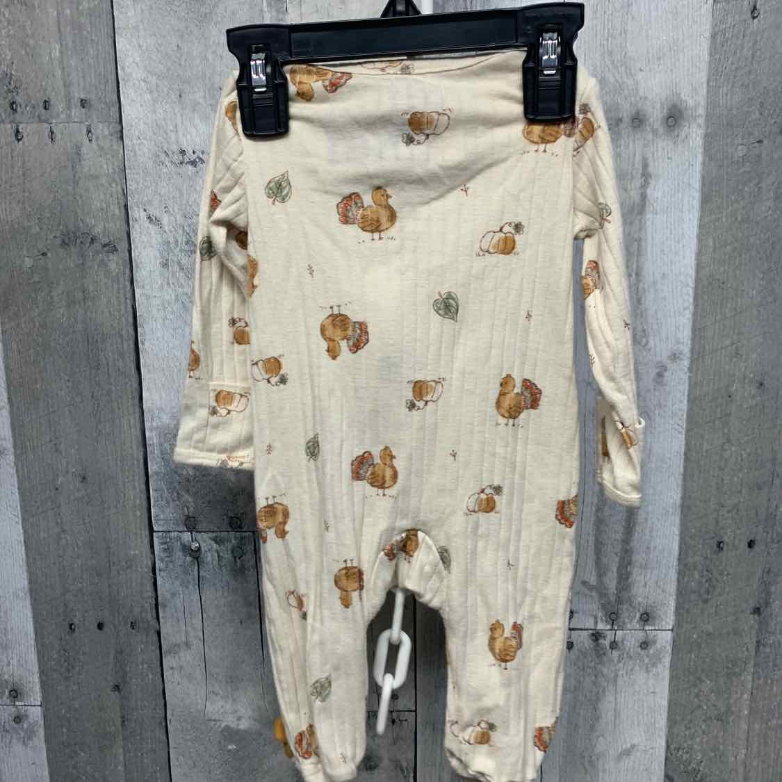 Size 3 Months Ivory Print Just One You Footy PJs