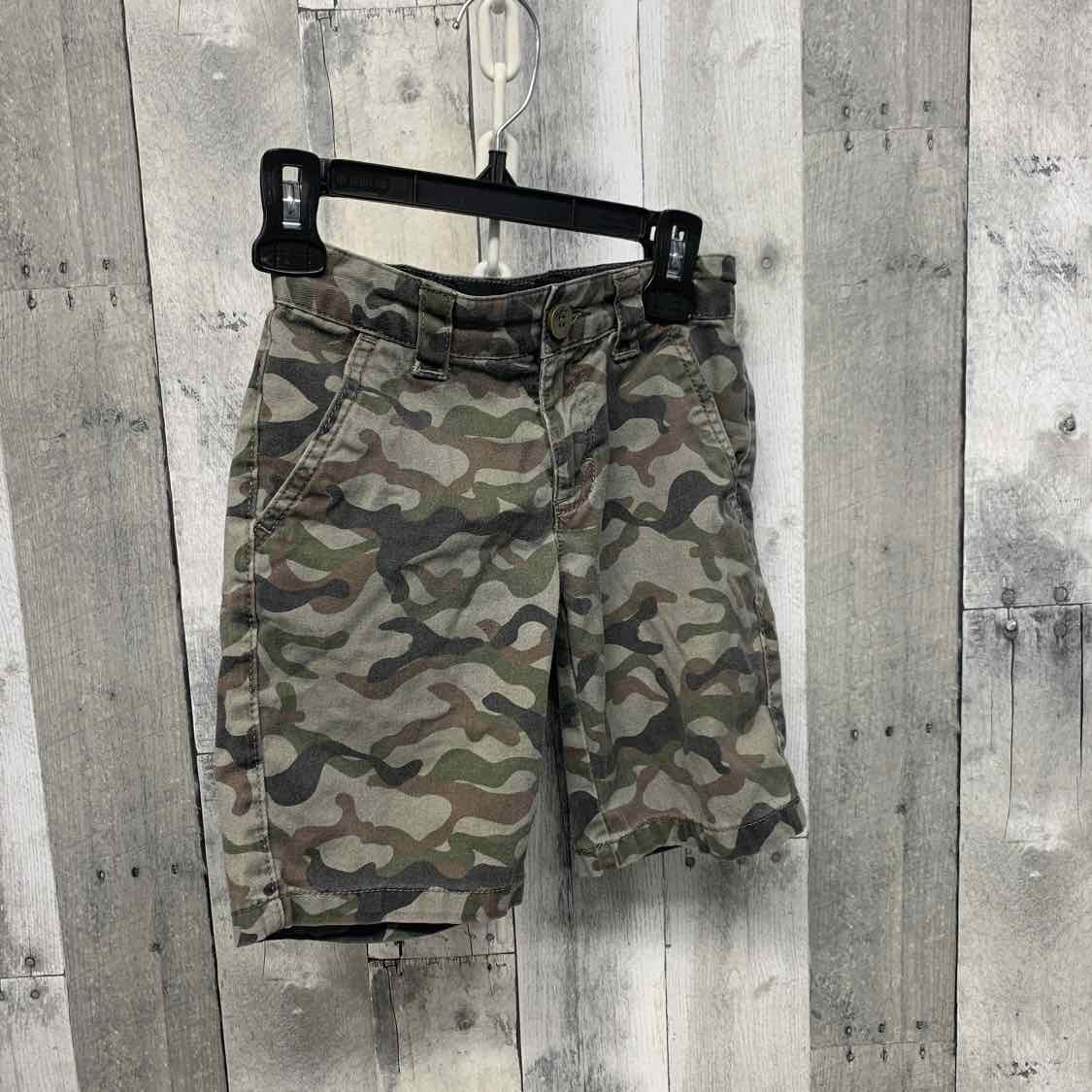 Size 5 Green Camo Hawk Shorts