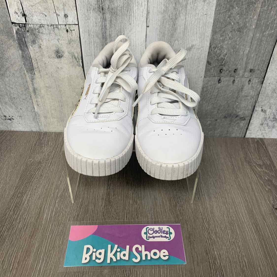 Size 1.5 White Puma Sneakers
