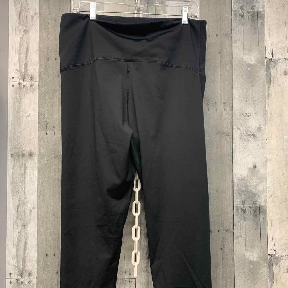 Size L Black Motherhood Active Pants