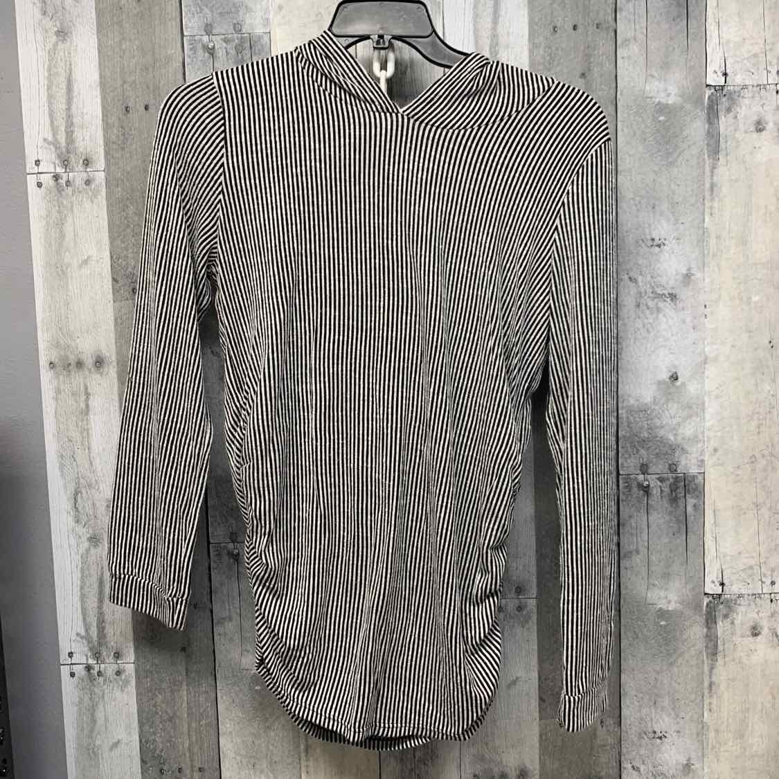 Size XL Black/White B Brand Long Sleeve Top