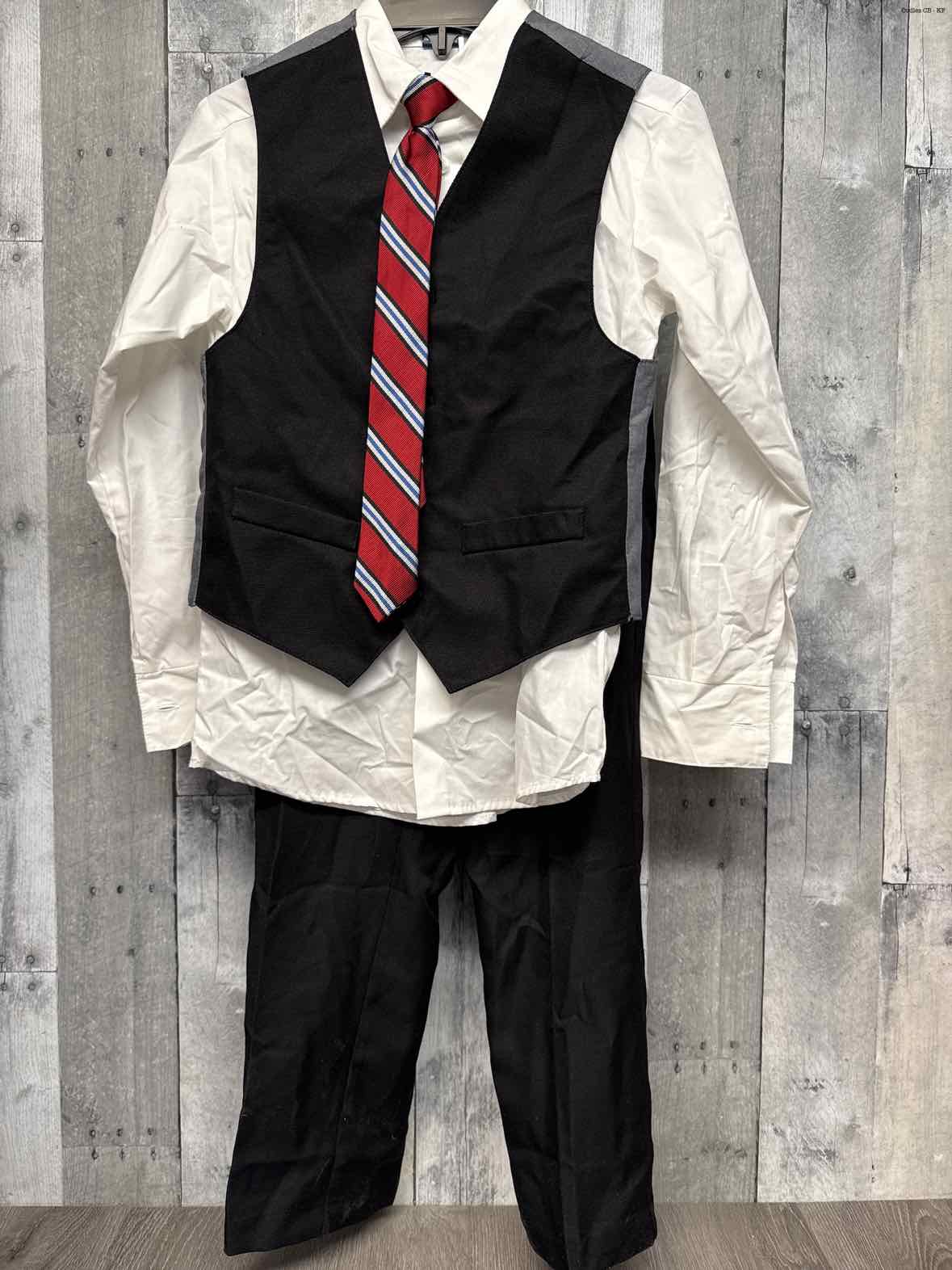 Size 8 White/Black Izod 2pc+ Suit