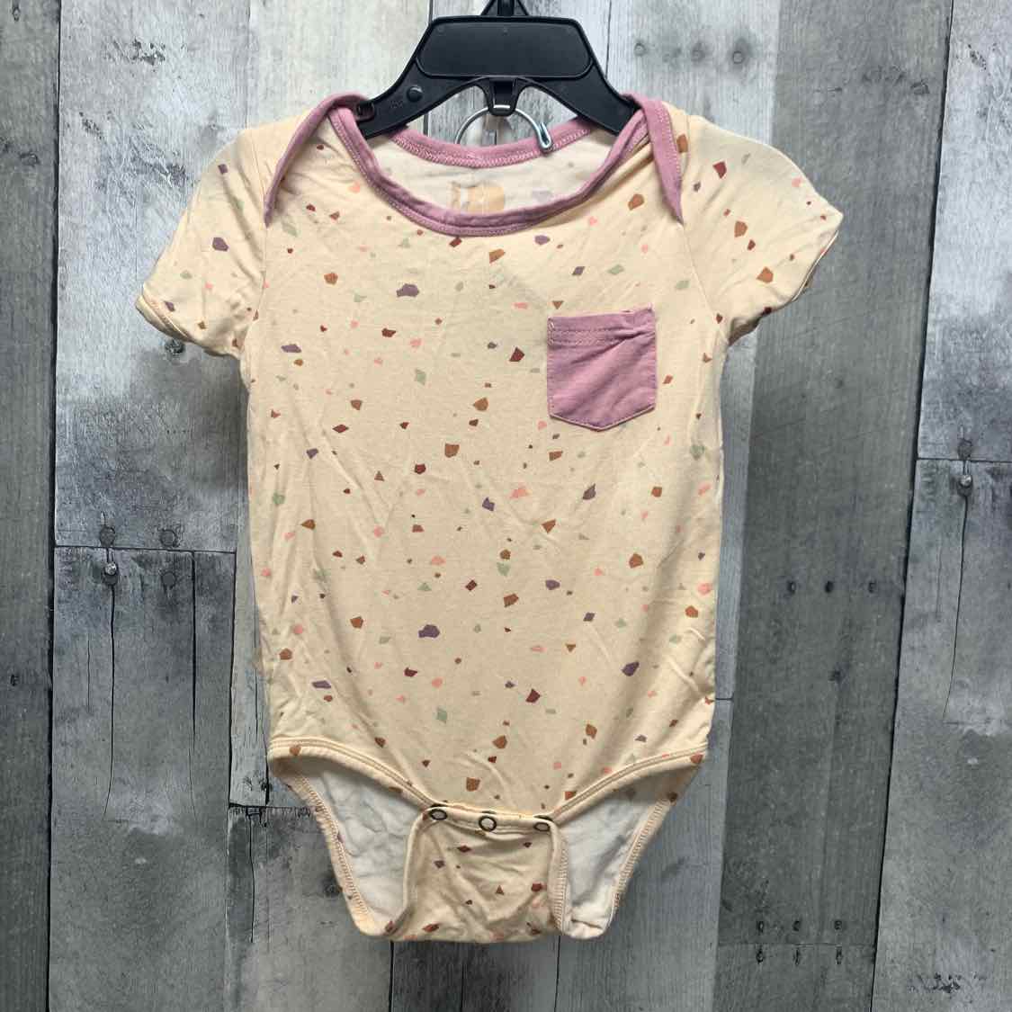 Size 12-18 Months Tan Print Dot Dot Smile Shirt/Shorts - OodlesCB