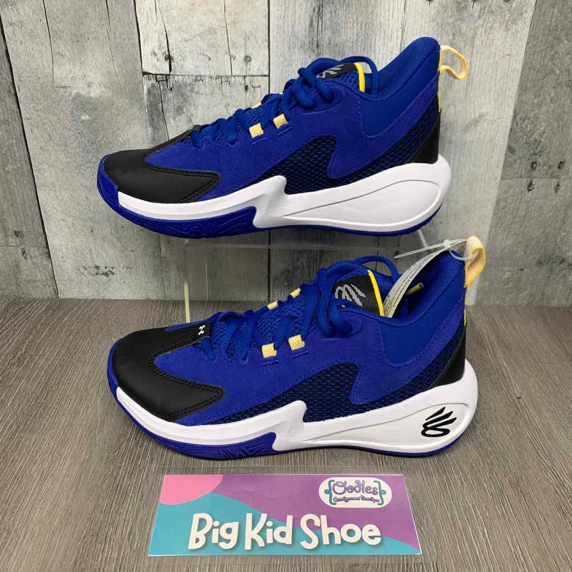 Size 5.5 Blue/Black Sport Brand Sneakers