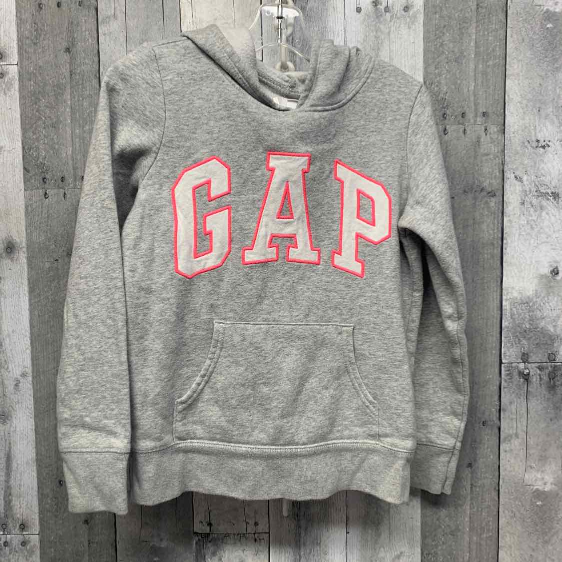 Size 8 Gray Graphic Gap Pull Over