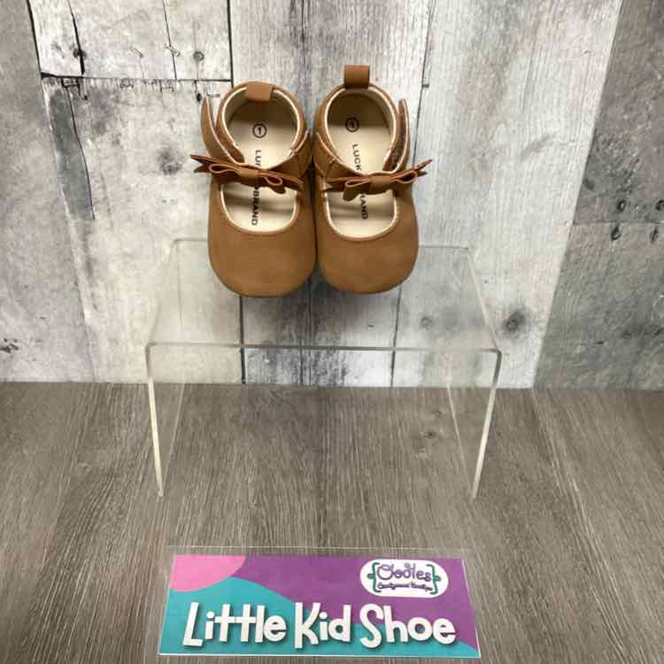 Size 1 Tan Lucky Brand Soft Sole Shoes - OodlesCB