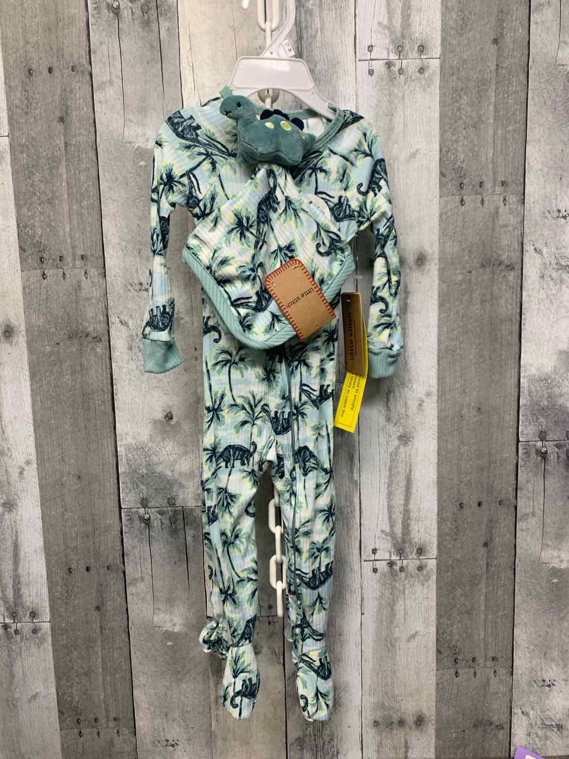 Size 12 Months Green Print B Brand Footy PJs