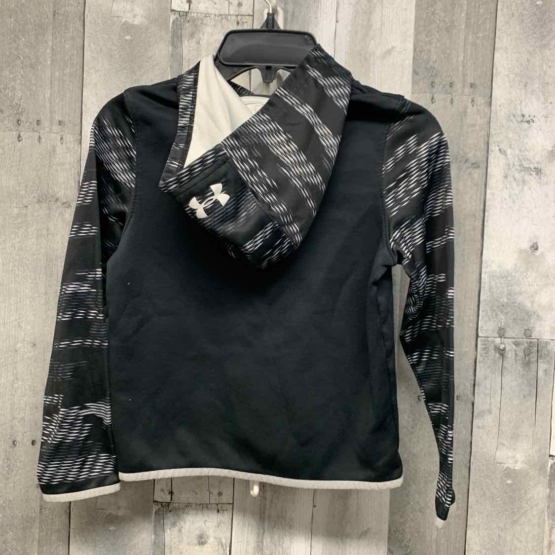 Size 6/7 Black/White Sport Brand Pull Over