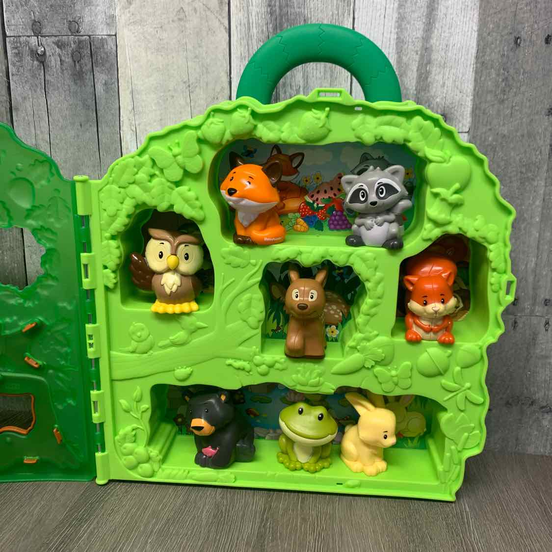 Fisher Price Green Little People Set