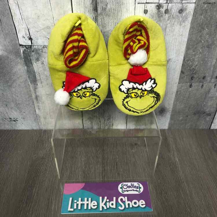 Size 7/8 Green Dr Seuss Slippers