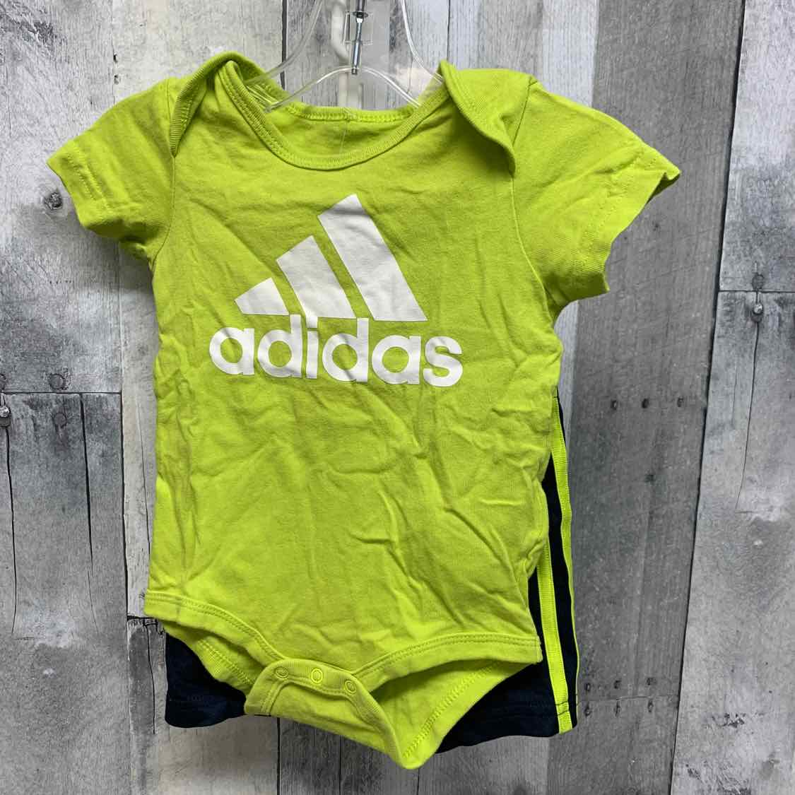 Size 9 Months Green/Navy Sport Brand Shirt/Shorts - OodlesCB