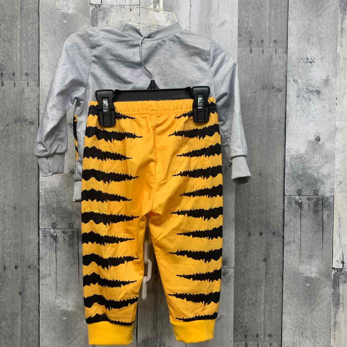 Size 9-12 Months Gray/Yellow B Brand Shirt/Pants