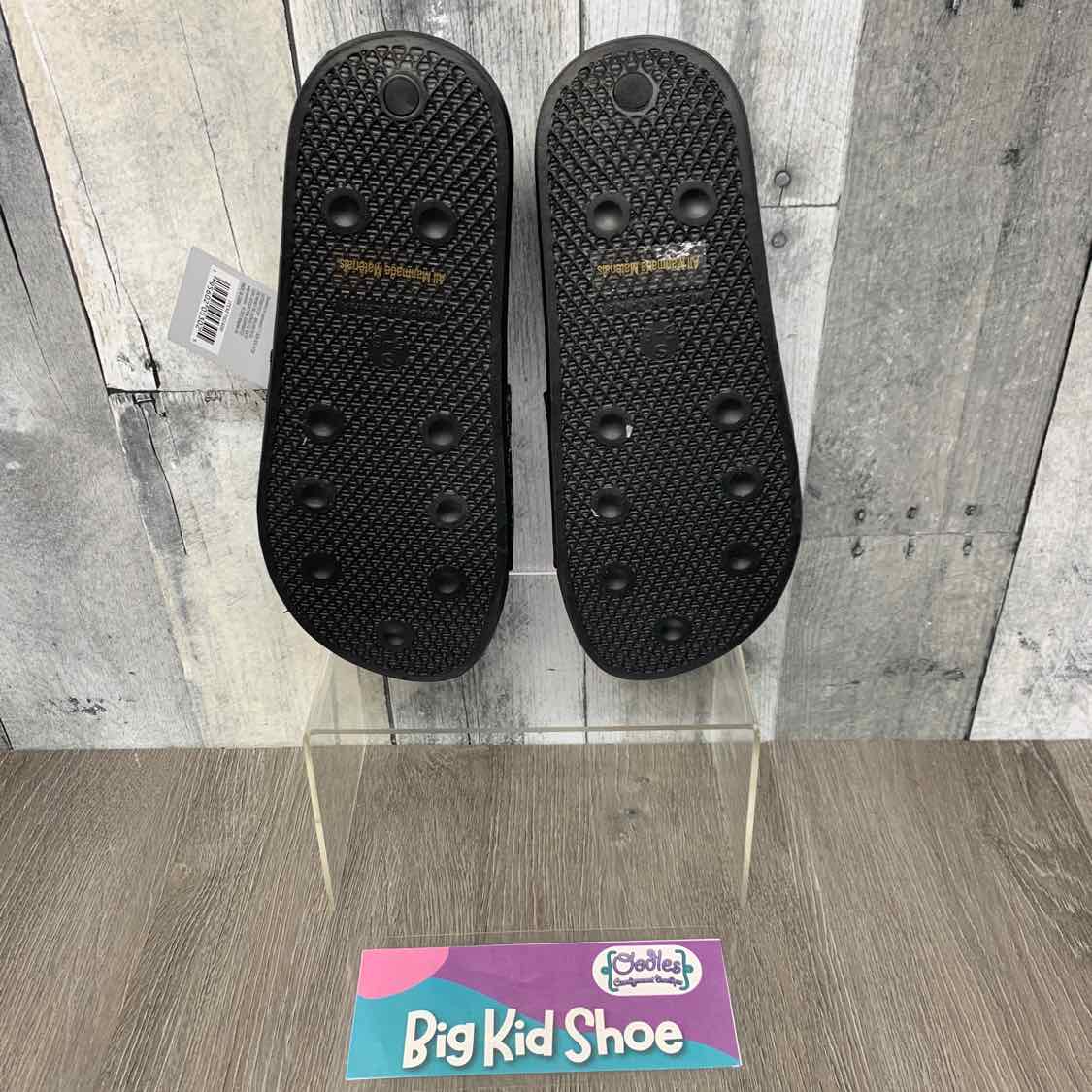 Size 5/6 Black B Brand Sandals