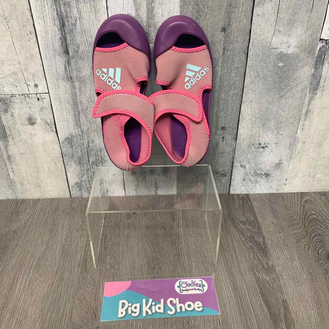 Size 1.5 Pink/Purple Sport Brand Water Shoes