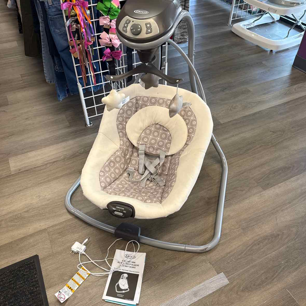 Graco Gray Swing w/ Pwr Plug