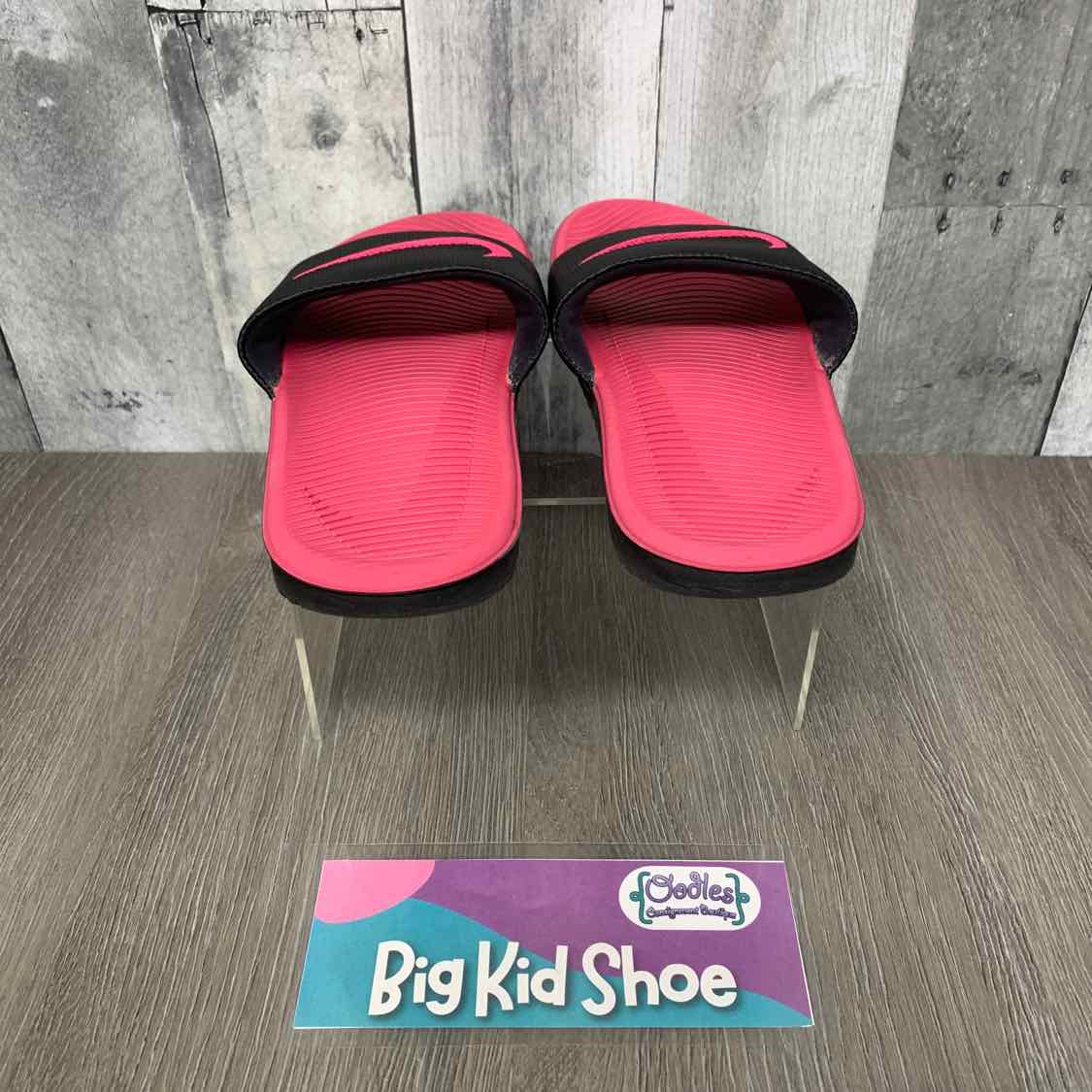 Size 2 Black/Pink Sport Brand Sandals