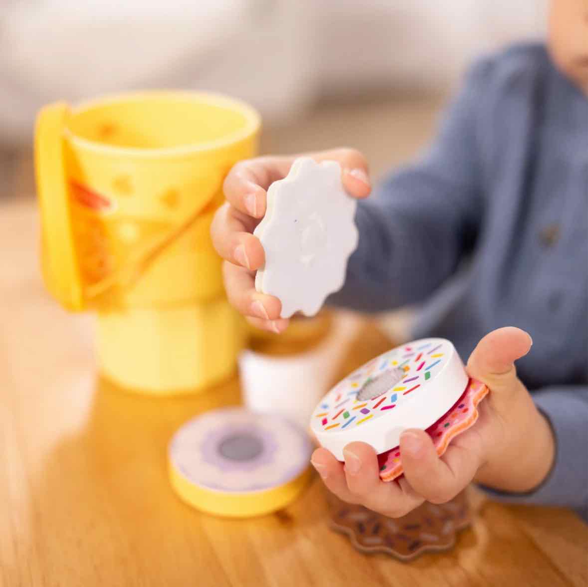 Melissa & Doug Play to Go - Cake & Cookies Play Set