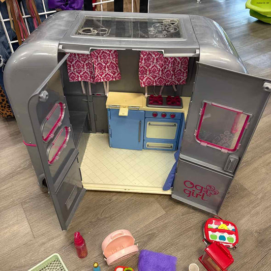 Our Generation Gray Doll Playset