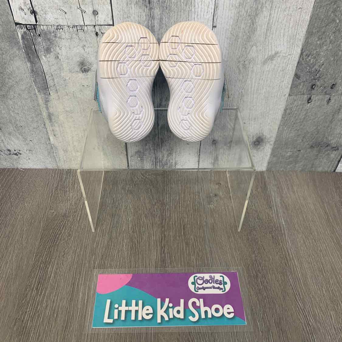 Size 2 Gray/Black Sport Brand Sneakers