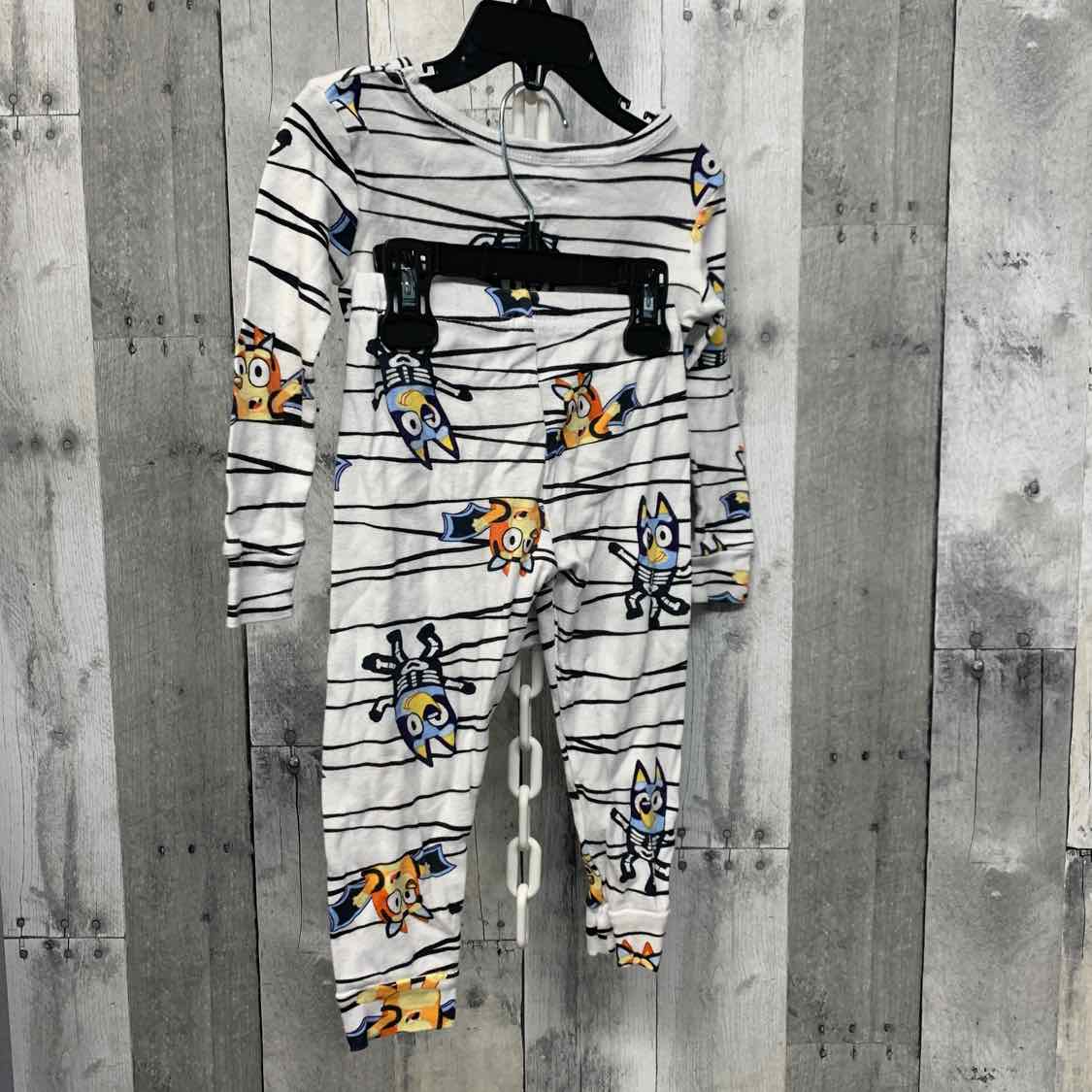 Size 3T White/Black Disney 2pc PJs