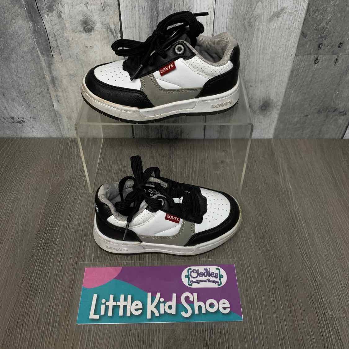 Size 7 Black/White Levi Sneakers