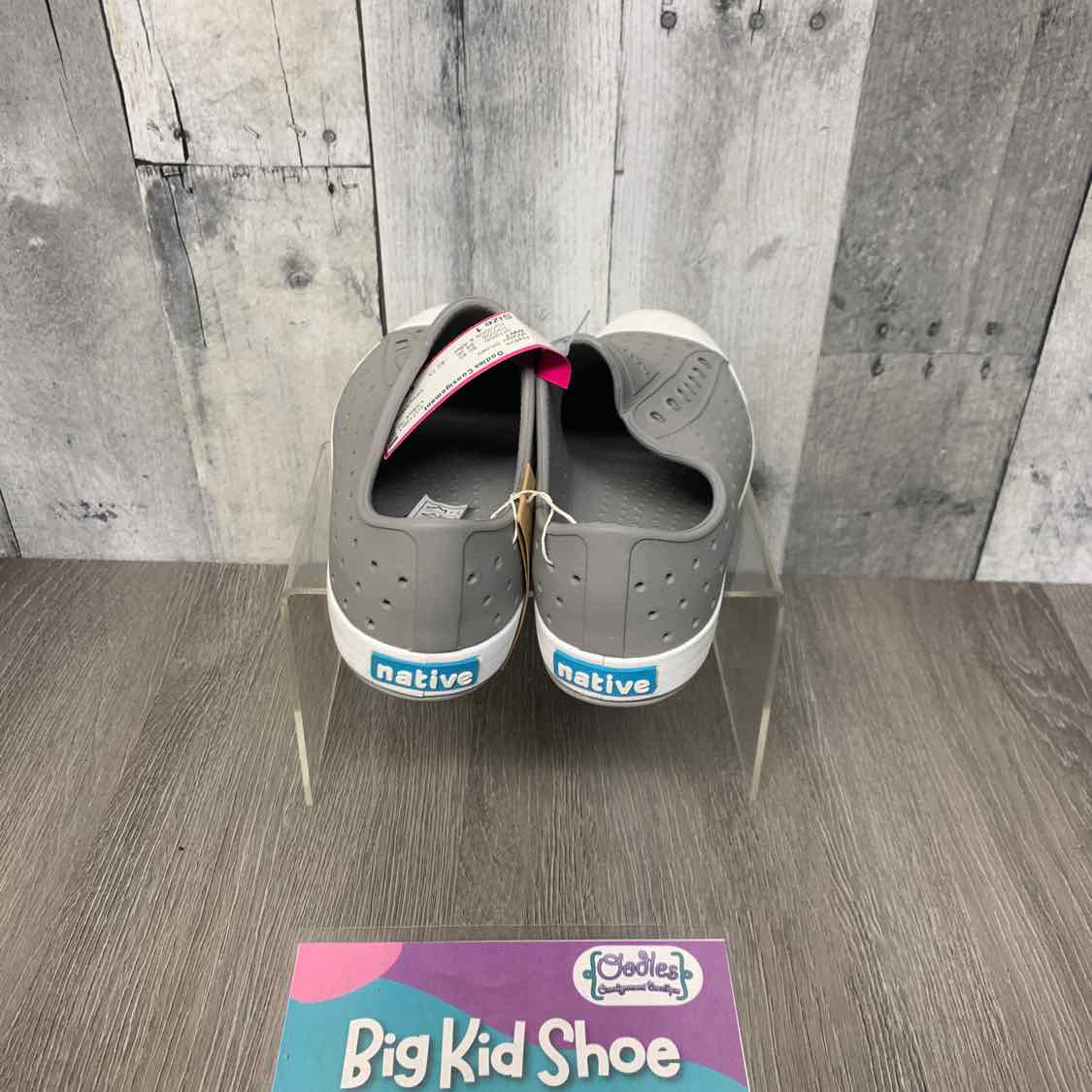 Size 1 Gray/White Native Water Shoes