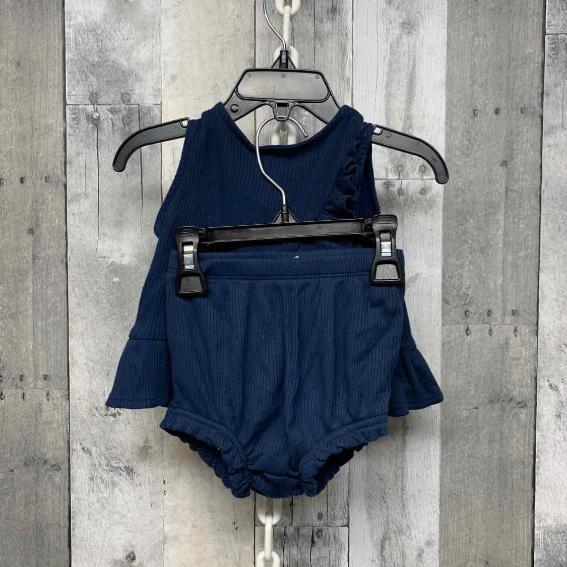 Size 12-18 Months Navy Old Navy Shirt/Shorts