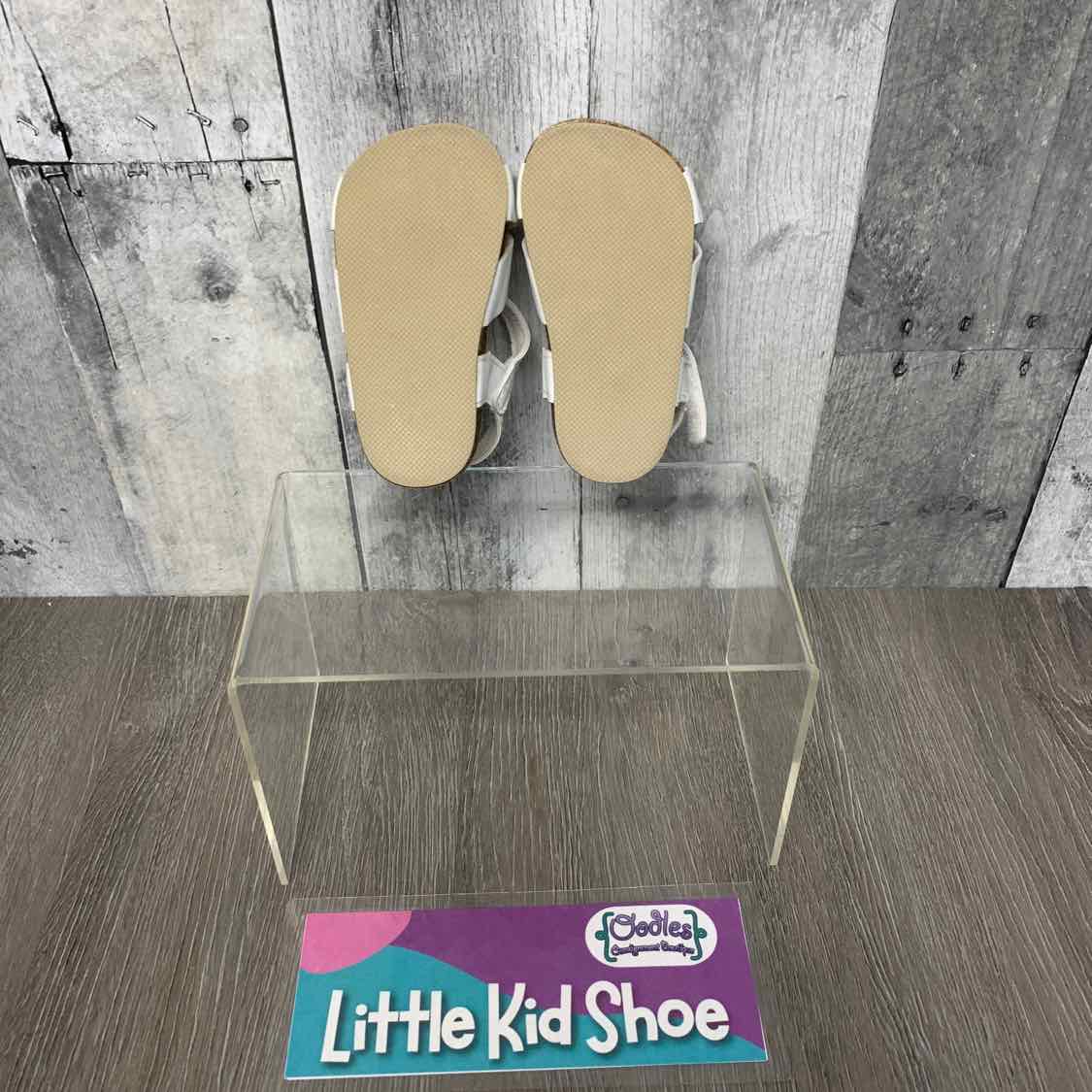Size 6-9 Months White/Tan Carter's Sandals