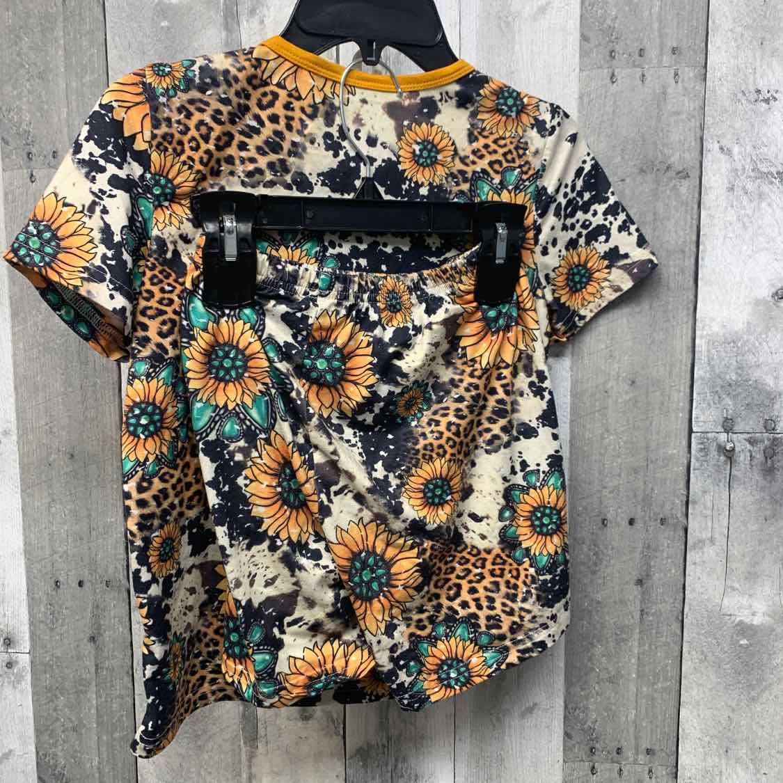 Size 8 Tan Animal Print Mid Brand Shirt/Shorts
