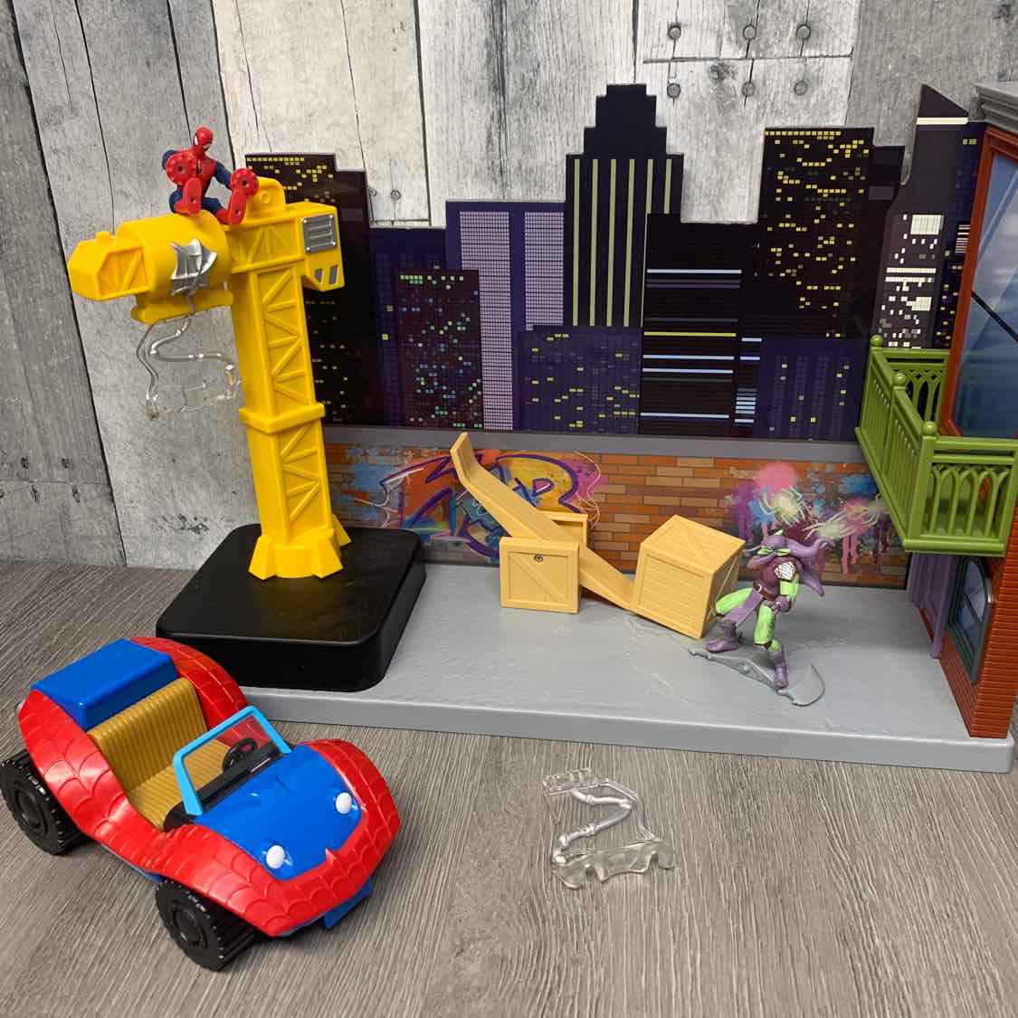 Marvel Black/Brown Misc Playset
