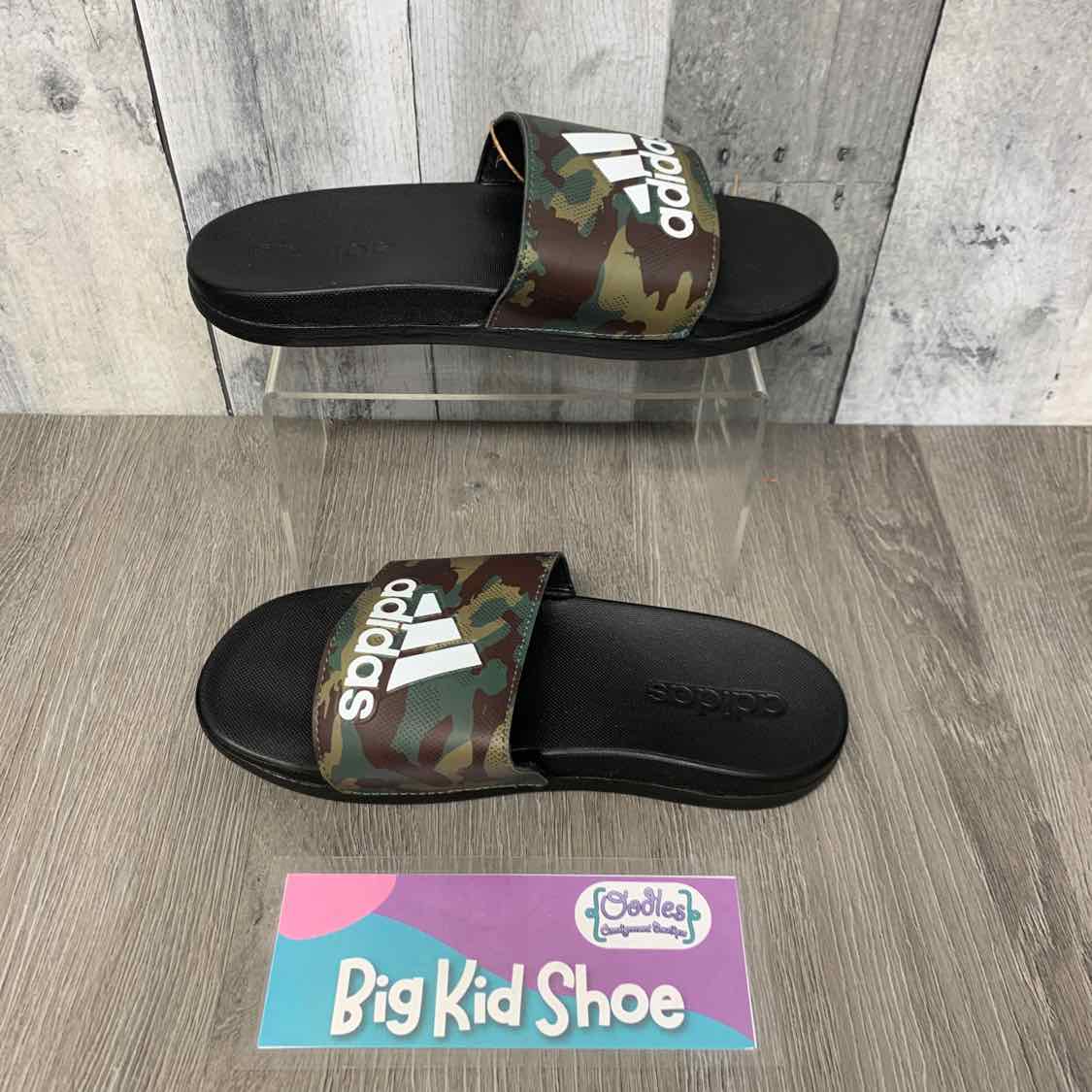 Size 3 Green/Black Sport Brand Sandals
