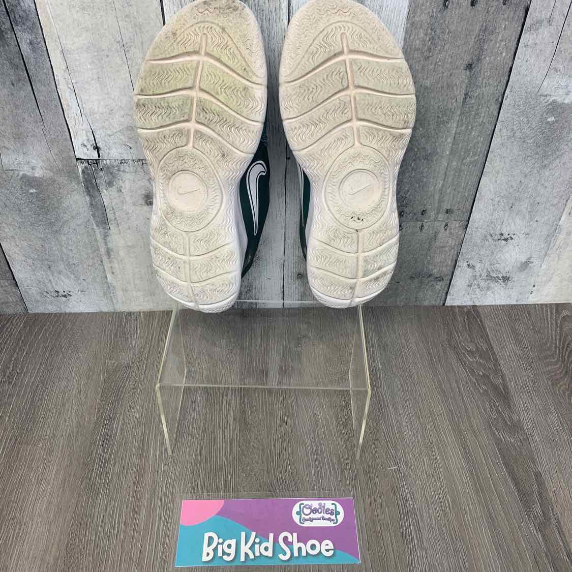 Size 6 Green/White Sport Brand Sneakers