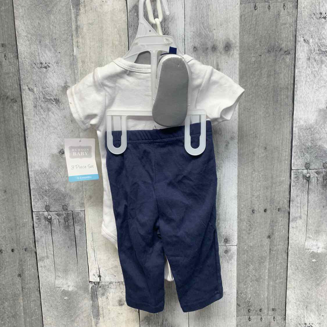 Size 0-3 Months White/Navy B Brand Shirt/Pants