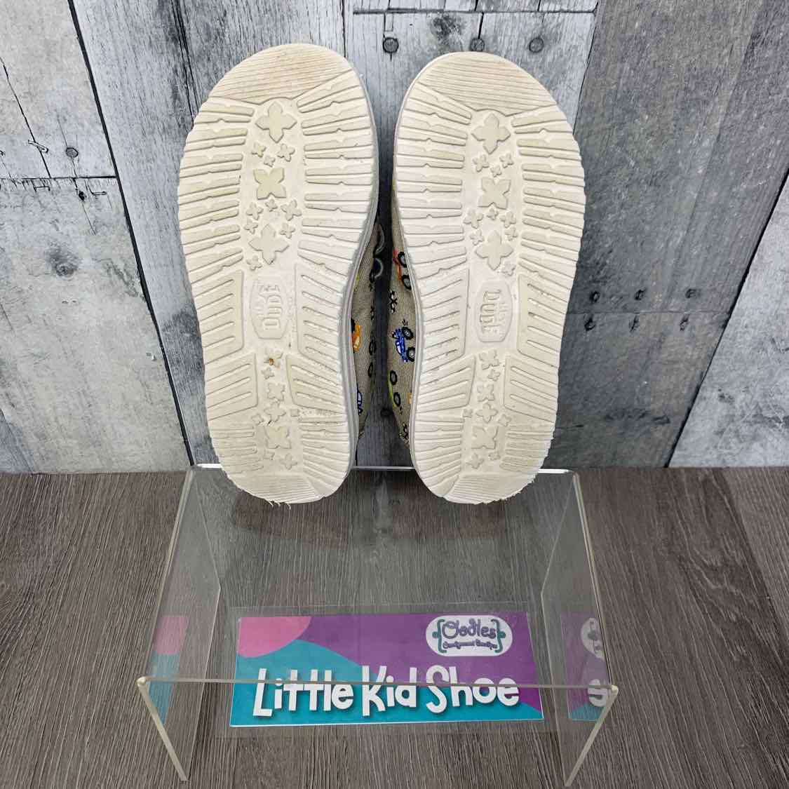 Size 9 Tan Graphic Hey Dude Loafers