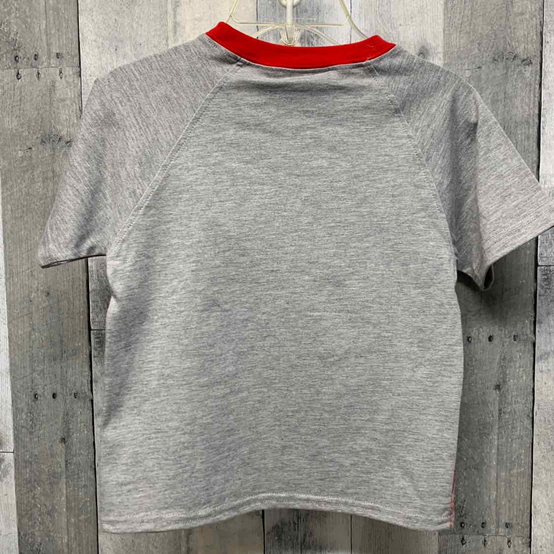 Size 6 Gray/Red Boyz Wear T Shirt